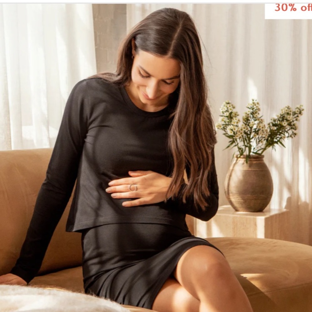 2 piece black dress perfect for bump and nursing